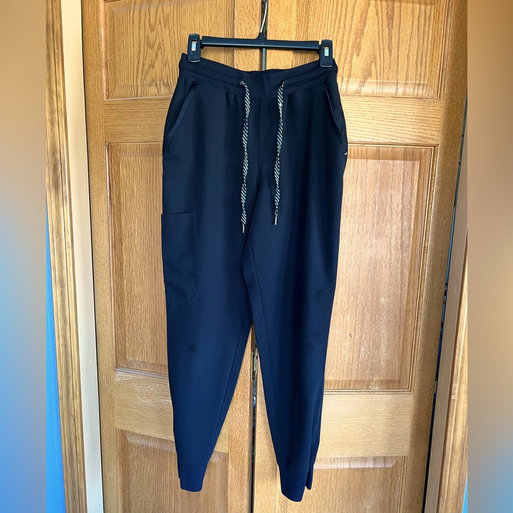 Jaanuu scrub pants
